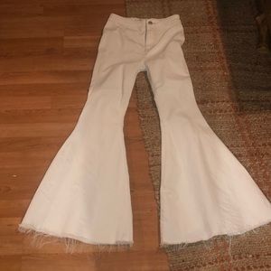 Free People White high waisted Flared stretch jeans